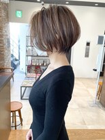 《30代40代》白髪ぼかしハイライト×前下がりボブ【イケダ】