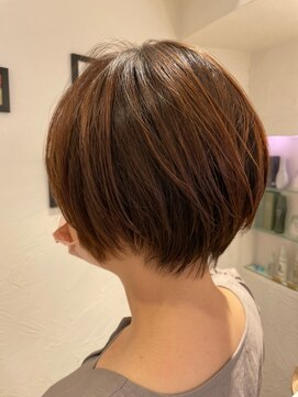エクリ シセイドウ 麻布十番店(equri×SHISEIDO) 【麻布十番】丸みショート