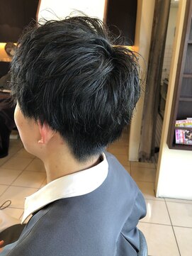 イノセント 今治(INNOCENT) マッシュパーマ