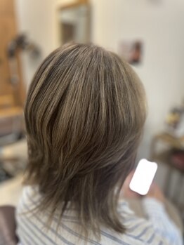 ワイエヌビーヘアー(y.n.b.hair)の写真/話題のイノアカラー導入店！髪のダメージを最小限に抑えて、艶感・透明感のある綺麗な仕上がりに♪