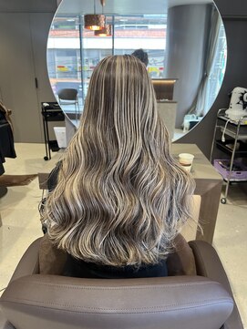 ショコララテ 【ハイライトロング】ミルクティーベージュ