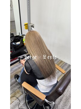 アフューズバイストゥー(Vfuse by StueW) beige × エクステ