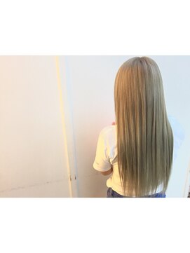 ラグジー(Luxy HAIR RESORT) ハイトーンアッシュベージュ