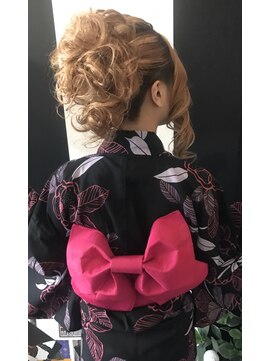 ワン スワッグ(1 SWAG) パーティーアップスタイル