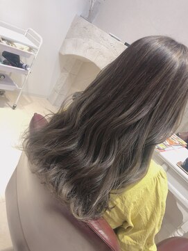 ガレリアエレガンテ 可児店(GALLARIA Elegante) ハイライト入りグレージュ