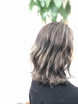 ギャラクシー ヘアードレッサーズ(galaxy hairdressers) ハイライト×プラチナシルバー