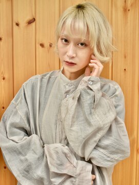 ブゾン(buZon) ミルキーホワイト×アシメボブ