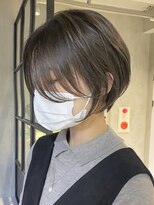 エリマ 調布(elima)&nbsp;大人かわいいショートボブ フェザーバング カーキグレージュ