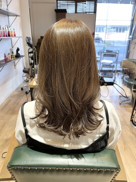 サラ(sarah) ハイライトカラー/グレージュ