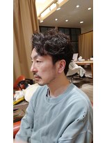 ブロッサム ひばりヶ丘(Blossom) 毛流れセンターパート無造作パーマツーブロック刈り上げ