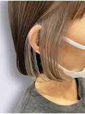 20代30代可愛いイヤリングカラー切りっぱなしボブグレージュ