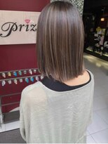 デーノ(de’no)&nbsp;長めボブの白髪ぼかしハイライト/大館美容室