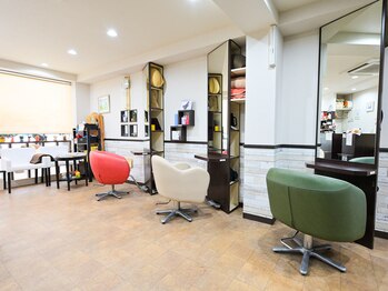 美容室カル（旧：美容室カルナット）