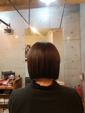 ヒラリー(Hillary) ワイドバングボブ