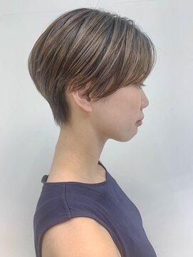 テトヘアー(teto hair) short (ハンサムショート、グレージュ、ソフトツーブロック)
