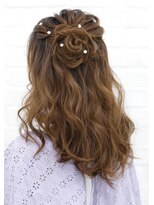 ララルーモ スタジオ(LaLarOomo STUDIO)&nbsp;【JR新宿東口3分西武新宿駅直結】お花アレンジダウン