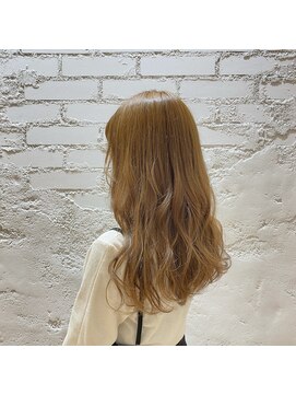 イーハトーヴヘアー(Yehatov) ロング×ミルクティーベージュ1