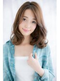 エアリーカールの抜け感ニュアンス小顔くびれヘアa1