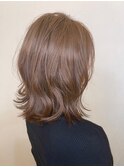 外ハネ無造作ヘア