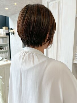 キャアリー(Caary) 福山市美容室Caary人気 似合わせカット前下がり丸みショート