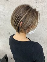 イキ 表参道(iki omotesando)&nbsp;モード/無造作ウェーブ/大人ガーリー[表参道駅]