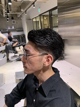 フランクスバーバーザスタンド(Frank’s barber the stand) メンズツーブロックビジネスフェードショートF