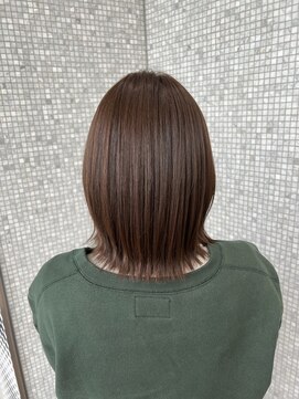 ザック ヴィ(ZACC  vie) オリーブブラウン / 外ハネボブ