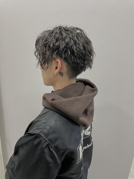 プレジールバイラファブリック(PLAISIR by LA FABRIQUE) PLAISIR/佐々木　ツイストスパイラル　センター分け　草加