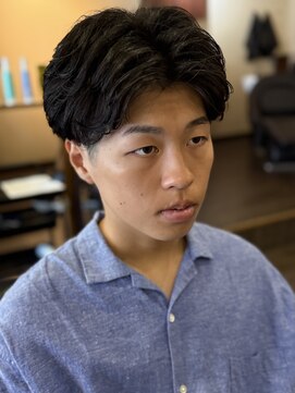 クラッキ ヘアークリエイション(CRAQUE hair creation) 黒髪×ニュアンスパーマ×センターパート