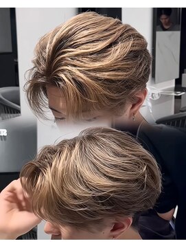 ステラ(STELLA) メンズ/バレイヤージュ/センターパート/ブリーチ&ダブルカラー