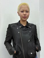 クク 渋谷(QUQU)&nbsp;バズカット　坊主　ブロンド　金髪