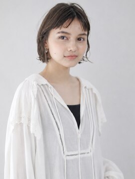 サーカス バイ ビュートリアム 青山(CIRCUS by BEAUTRIUM) 手入れ簡単 透け感カラー 小顔 ボブ 外ハネ ミニボブ