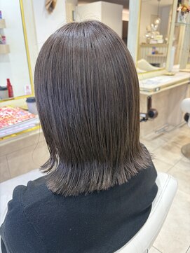 アッシュ 千歳烏山店(Ash) オリーブグレーショートレイヤーボブウルフカットハッシュカット