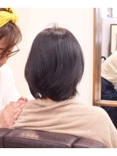 スパニストによる顔のむくみやくすみの原因を緩和するマッサージ