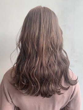 アイティー バイ アルバム 中野店(IT by ALBUM) ミルクティーベージュ_耳かけウェーブパーマ_ba290921