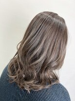 ブリーズ(BREAZE)&nbsp;透明感たっぷりグレージュカラー［博多美容室］
