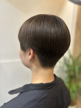 バドゥ(bud) ハンサムショート×カーキグレージュ