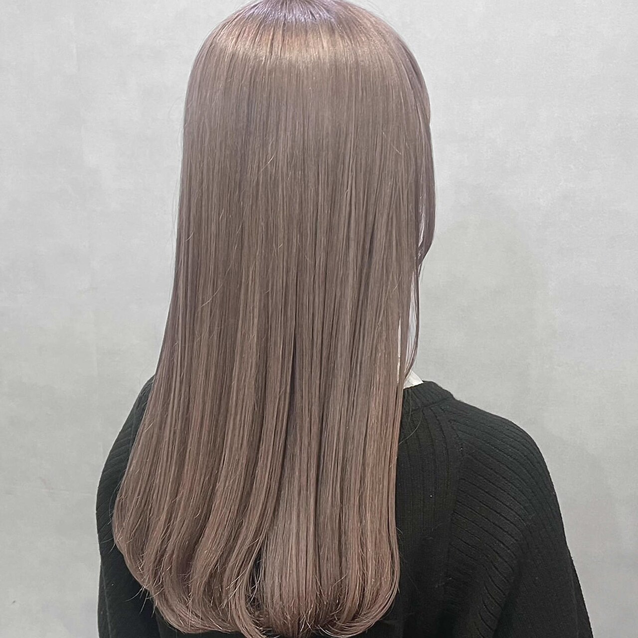 2025年-2026年冬】ミルクティーカラーの髪型・ヘアアレンジ｜人気順