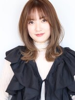 アパートメントヘアー&nbsp;ミディアムレイヤー/髪質改善/ヘアカラー/ヘーゼルベージュ