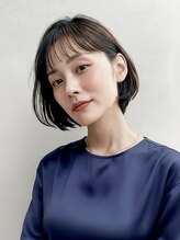 ボタン(botan) NAOKIが提案する「引き算でつくる、大人のボブ」