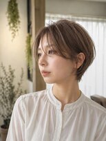 イル(ile)&nbsp;透け感ベージュの大人ハンサムショート