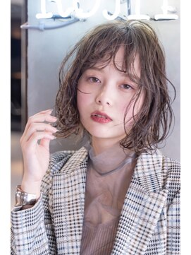 テイラー(Taylor) ［Taylor］☆大宮　ラテベージュ×もて巻きボブ