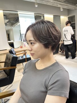 ニコフクオカヘアーメイク(NIKO Fukuoka Hair Make) 【NIKO】福岡天神大名ミルクティーカラー金髪ハイトーンショート