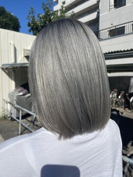 フィーネ 柏(Fi-Ne) シルバーグレー