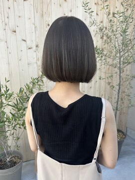 カプリス(Caprice) カーキアッシュボブ