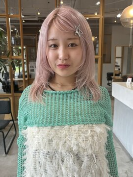 フェリア 梅田(FERIA) ペールピンク×フェイスレイヤー