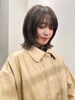 ニール 名古屋 伏見 丸の内(NEELU)&nbsp;【Neelu_misa】顔周りレイヤー オリーブグレージュ