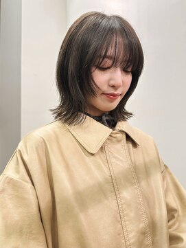 ニール 名古屋 伏見 丸の内(NEELU) 【Neelu_misa】顔周りレイヤー オリーブグレージュ