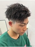 アップバングツーブロックバーバーフェードツイストメッシュ