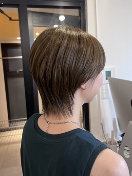 アコロン(acoron) くびれウルフ×アッシュブラウン